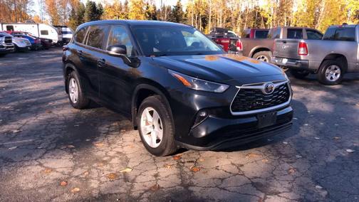 2024 Toyota Highlander LE
