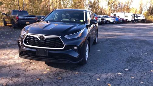 2024 Toyota Highlander LE