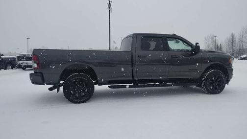 2024 RAM 3500 Big Horn Crew Cab 4x4 8' Box