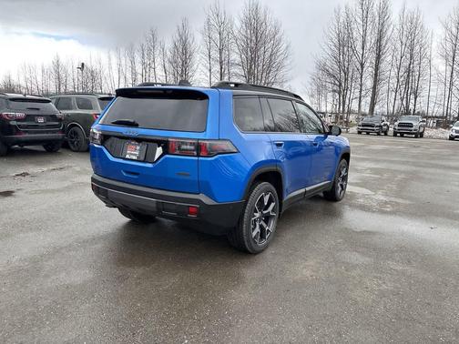 Hydro Blue Pearlcoat 2026 Jeep Cherokee Overland