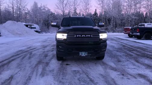 2020 RAM 2500 Laramie Crew Cab 4X4 6'4' Box