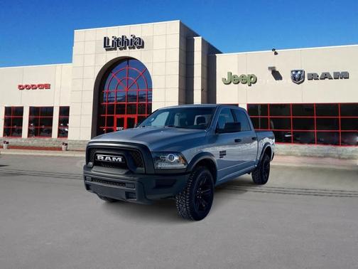 2024 RAM 1500 Classic Warlock Crew Cab 4x4 5'7' Box