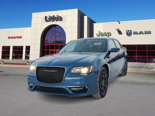 2023 Chrysler 300 Touring