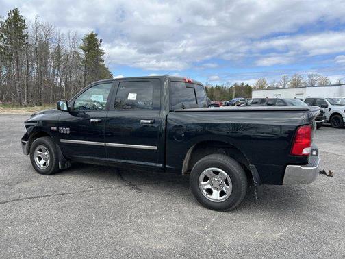 Black Forest Green Pearl 2017 RAM 1500 SLT