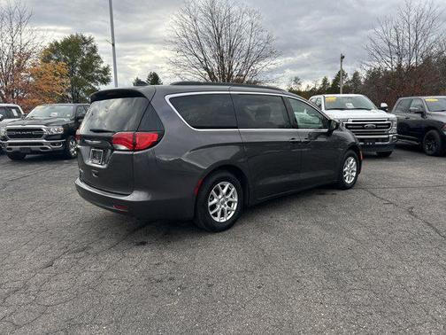 2021 Chrysler Voyager LXI