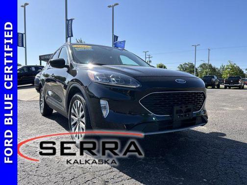 2022 Ford Escape Titanium