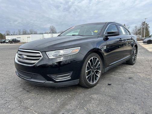 2018 Ford Taurus SEL