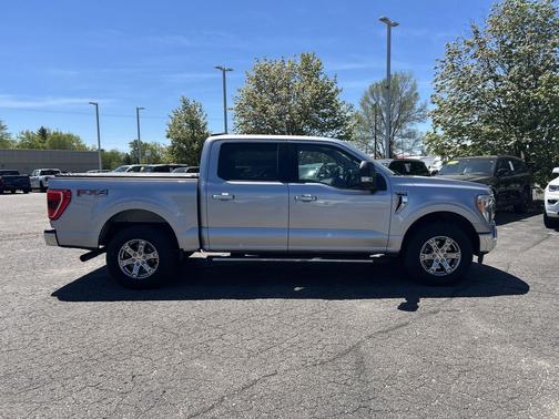 ICONIC SILVER METALLIC 2021 Ford F-150 XLT