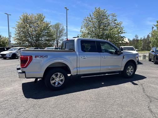 ICONIC SILVER METALLIC 2021 Ford F-150 XLT