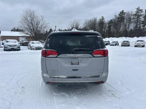 2018 Chrysler Pacifica Touring-L Plus