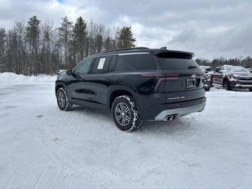 2024 Chevrolet Traverse LT