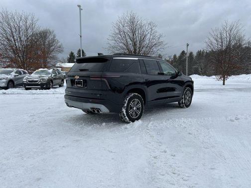 2024 Chevrolet Traverse LT