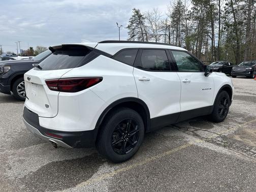 Summit White 2024 Chevrolet Blazer 3LT