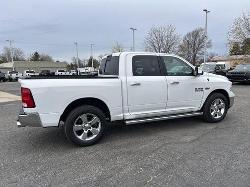 Bright White 2017 RAM 1500 Big Horn