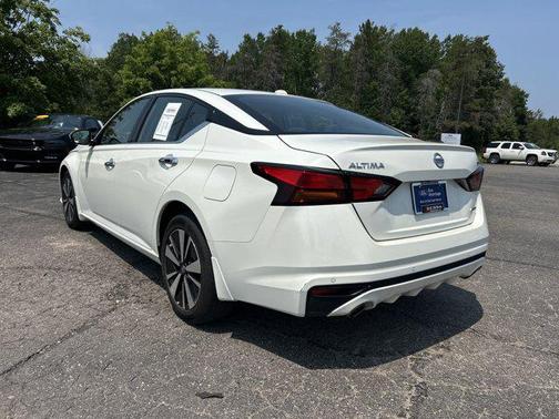 2020 Nissan Altima 2.5 SV