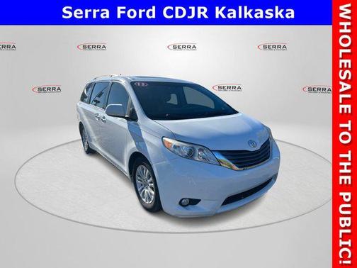 2013 Toyota Sienna XLE