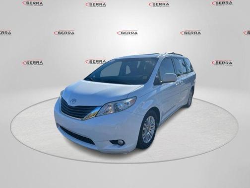 2013 Toyota Sienna XLE