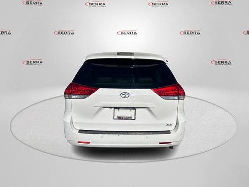 2013 Toyota Sienna XLE