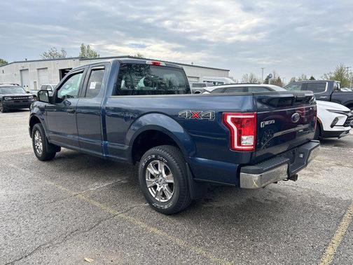 BLUE JEANS METALLIC 2017 Ford F-150 XLT