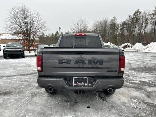 2018 RAM 1500 Night Crew Cab 4x4 5'7' Box