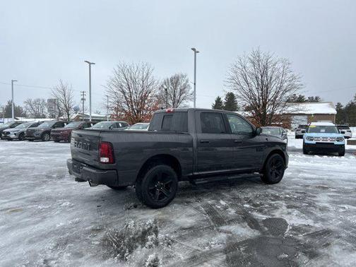 2018 RAM 1500 Night Crew Cab 4x4 5'7' Box