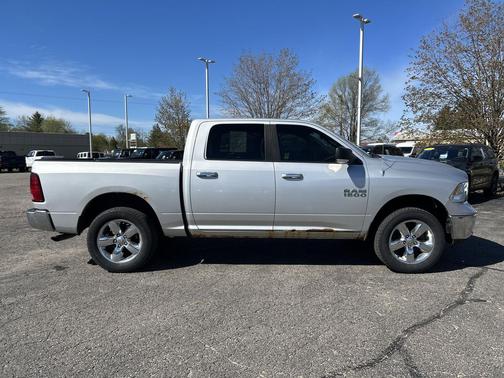 Bright Silver Metallic Clearcoat 2014 RAM 1500 Big Horn