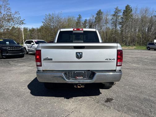 Bright Silver Metallic Clearcoat 2014 RAM 1500 Big Horn