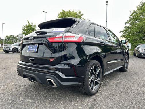 2022 Ford Edge ST