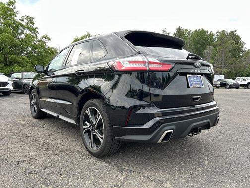2022 Ford Edge ST