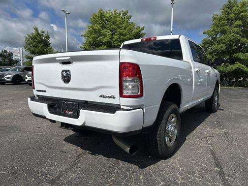 2022 RAM 2500 Big Horn Crew Cab 4x4 6'4' Box