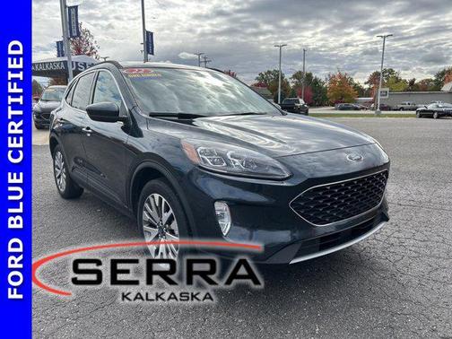 2022 Ford Escape Titanium