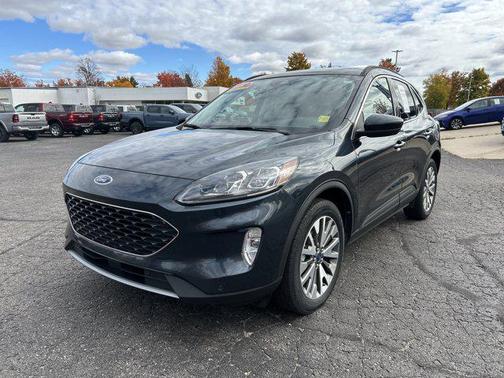 2022 Ford Escape Titanium