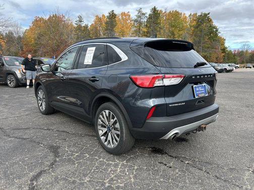 2022 Ford Escape Titanium