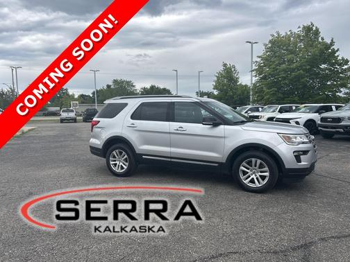 Ingot Silver Metallic 2018 Ford Explorer XLT