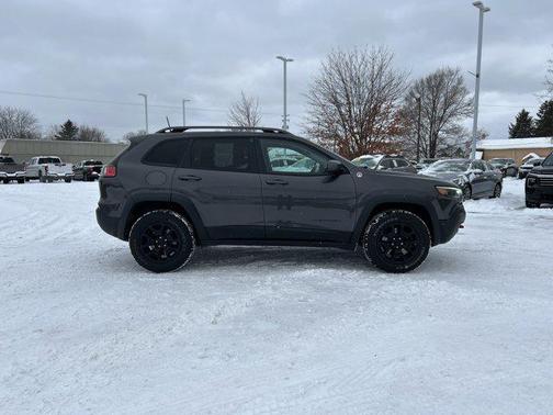 2020 Jeep Cherokee Trailhawk