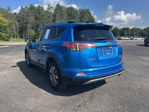 2017 Toyota RAV4 Hybrid XLE