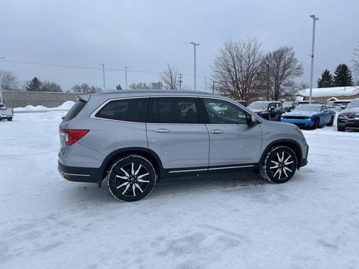 2019 Honda Pilot Touring 8-Passenger