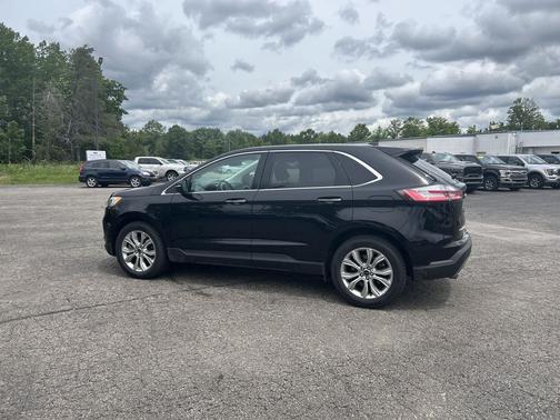 AGATE BLACK METALLIC 2024 Ford Edge Titanium