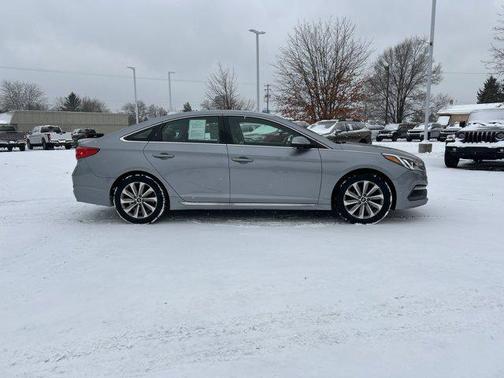 2015 Hyundai SONATA Sport