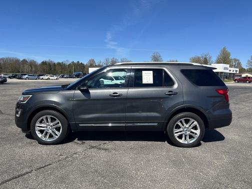 MAGNETIC 2017 Ford Explorer XLT