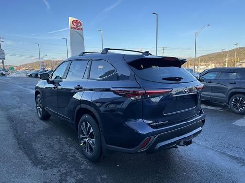 2026 Toyota Highlander Hybrid XLE