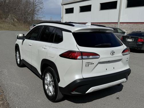 2022 Toyota Corolla Cross LE