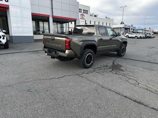 2026 Toyota Tacoma Hybrid 