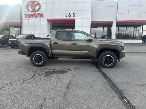 2026 Toyota Tacoma Hybrid 