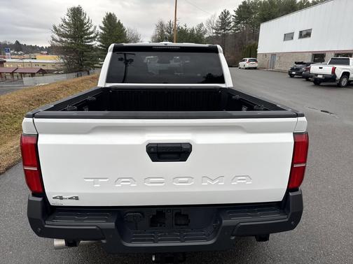 2024 Toyota Tacoma SR