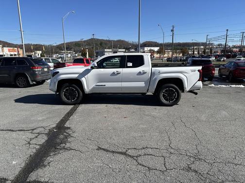 2025 Toyota Tacoma TRD Sport