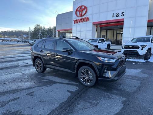 2025 Toyota RAV4 Hybrid XLE Premium