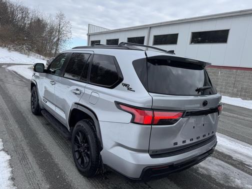 2025 Toyota Sequoia Platinum