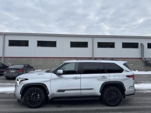 2025 Toyota Sequoia Platinum