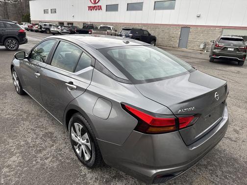 2020 Nissan Altima S FWD